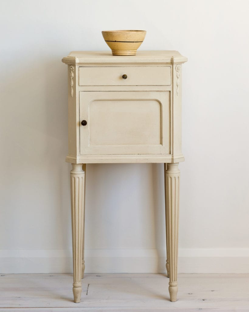 43 Old-Ochre-side-table-1600.webp