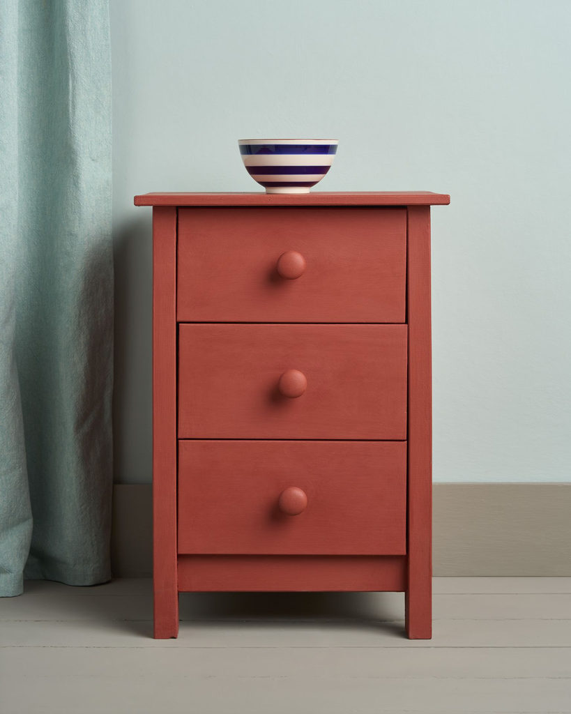 18 CFC-230294-Paprika-Red-Side-Table-x2of4_WEB.webp
