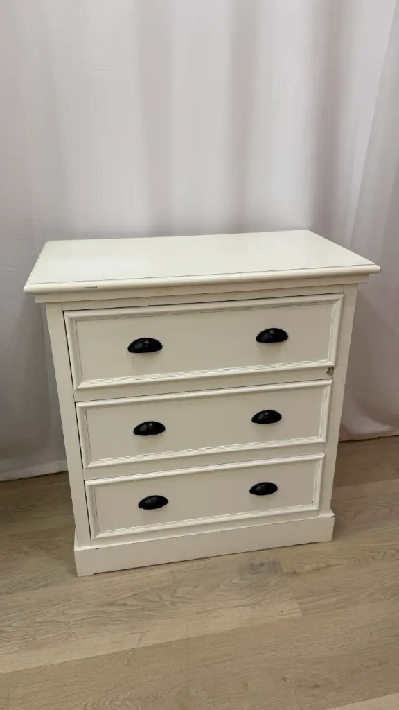 Calaixera blanca