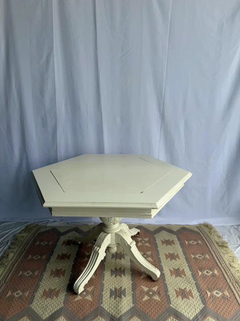 Taula hexagonal menjador-joc