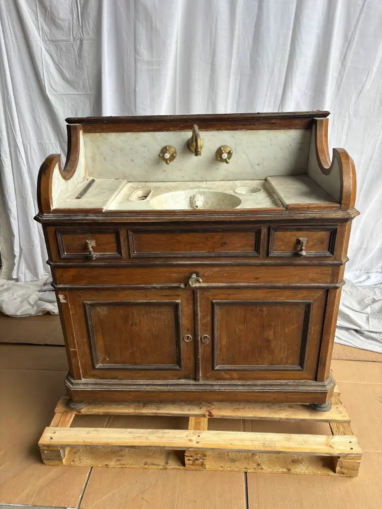 Moble lavabo antic