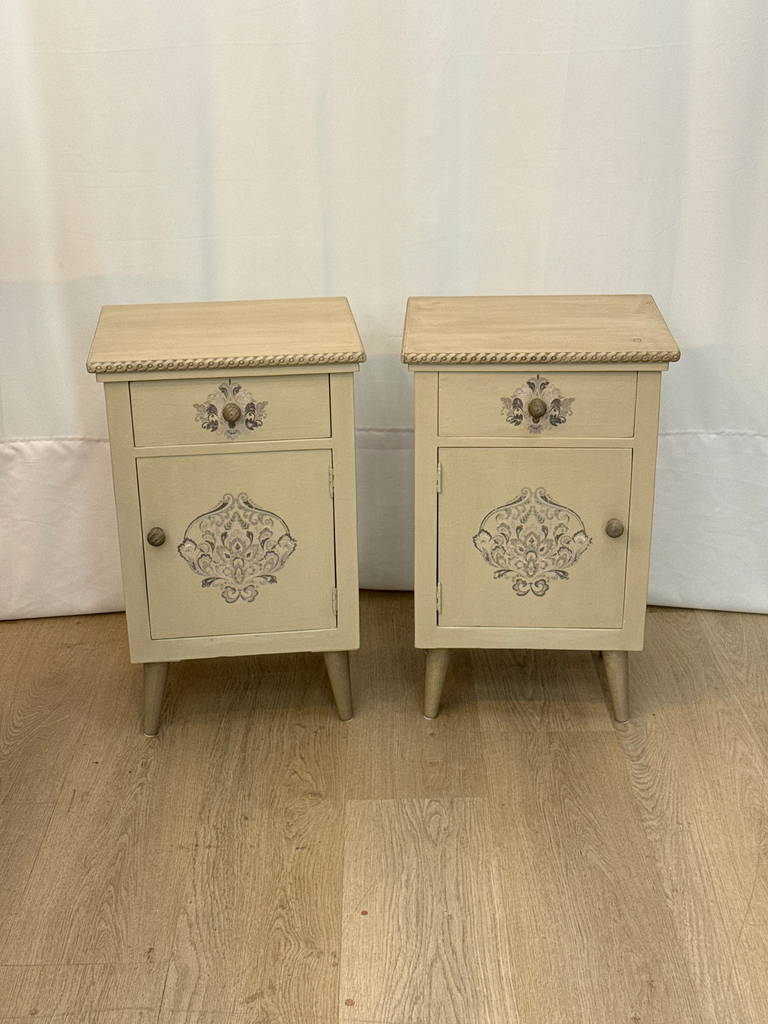 2 Tauletes de nit amb transfer (preu unit)