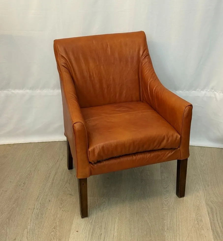 [F0155] Sillonet tapissat de pell natural