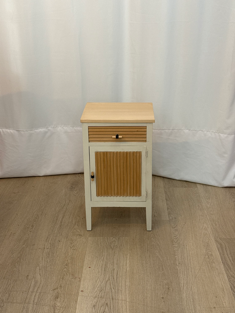 Tauleta de nit amb Motllures