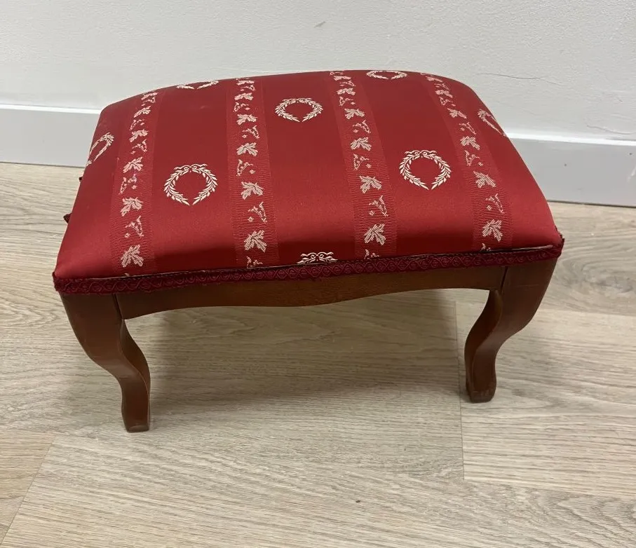 [F0132] Banqueta petita
