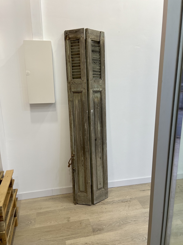 Porticons amb persiana malloquina